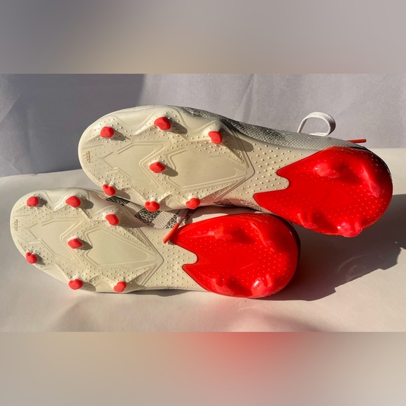 adidas PREDATOR FREAK.3 TURF SOCCER CLEATS, Men’s Size 5, Cloud White /Solar Red - Picture 9 of 12